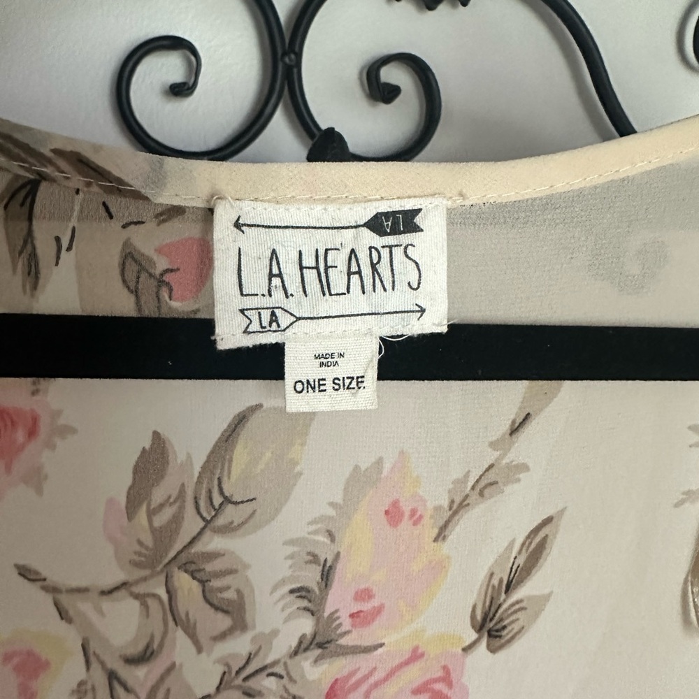 La Hearts Floral Boho Kimono with fringe one size - Picture 6 of 6